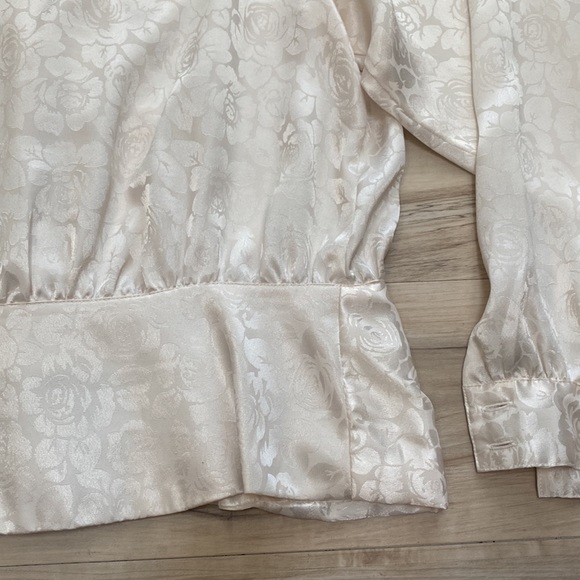 Vintage Notations Womens Cream Embossed Blouse - Picture 8 of 9